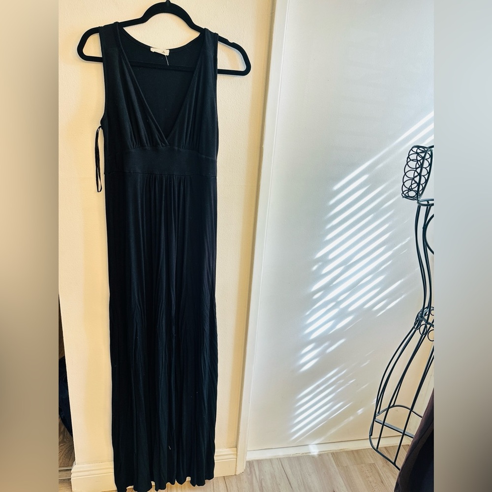 Elegant Black Maxi Dress